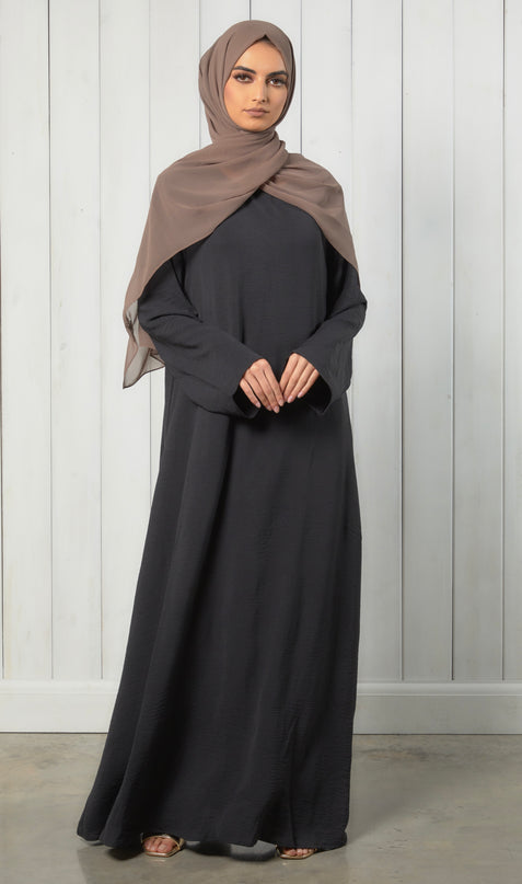 black closed abaya with pockets