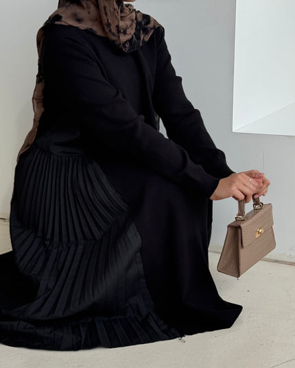 Midi Knit Pleat Dress - Black
